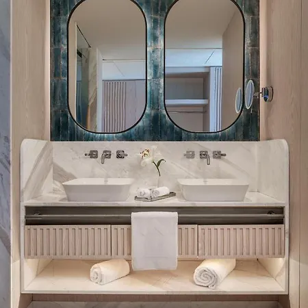 Swissotel And 호텔 5*