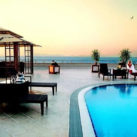 Swissotel And 호텔