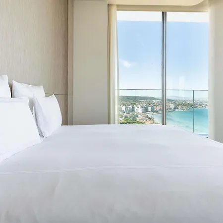 Swissotel And Hotell 5*
